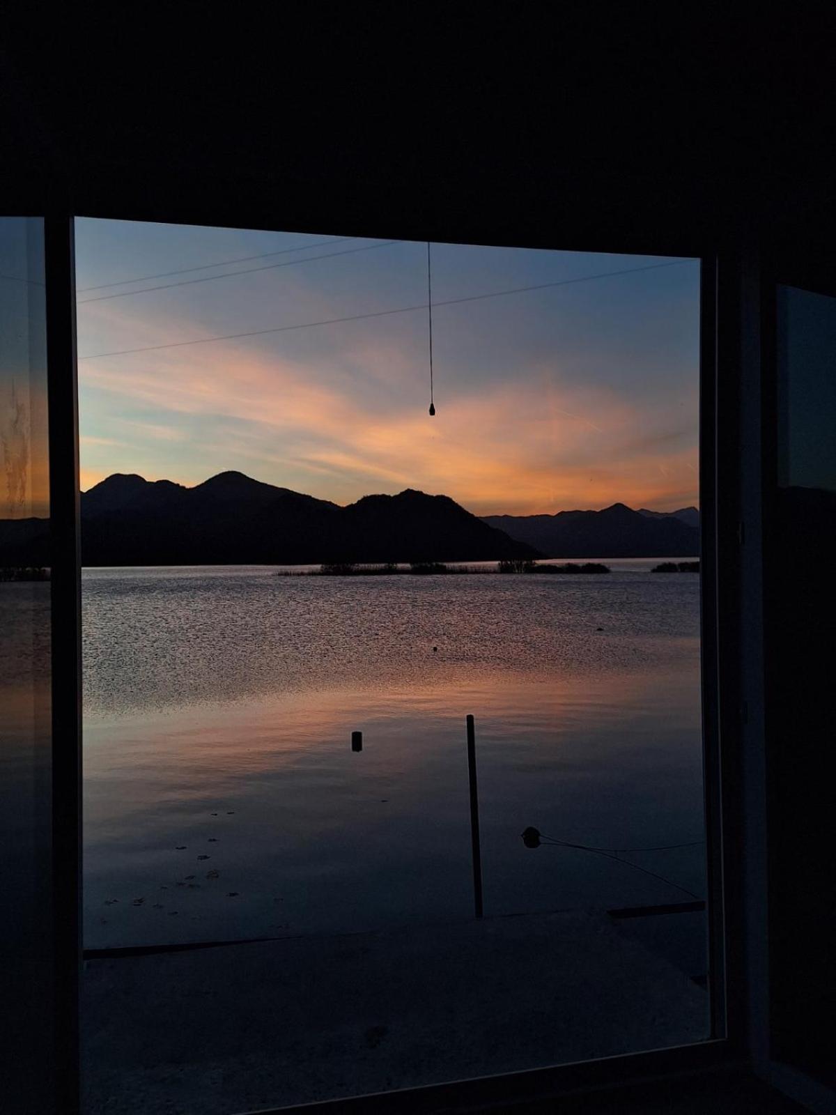 Lakeside Harmony Apartment Golubovci Buitenkant foto